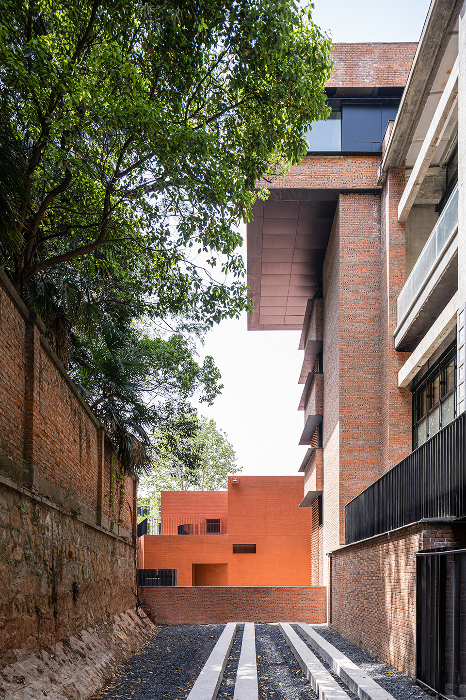 Renovation of Nanjing Combat Machinery Factory (Hongchuang PARK) by Mix