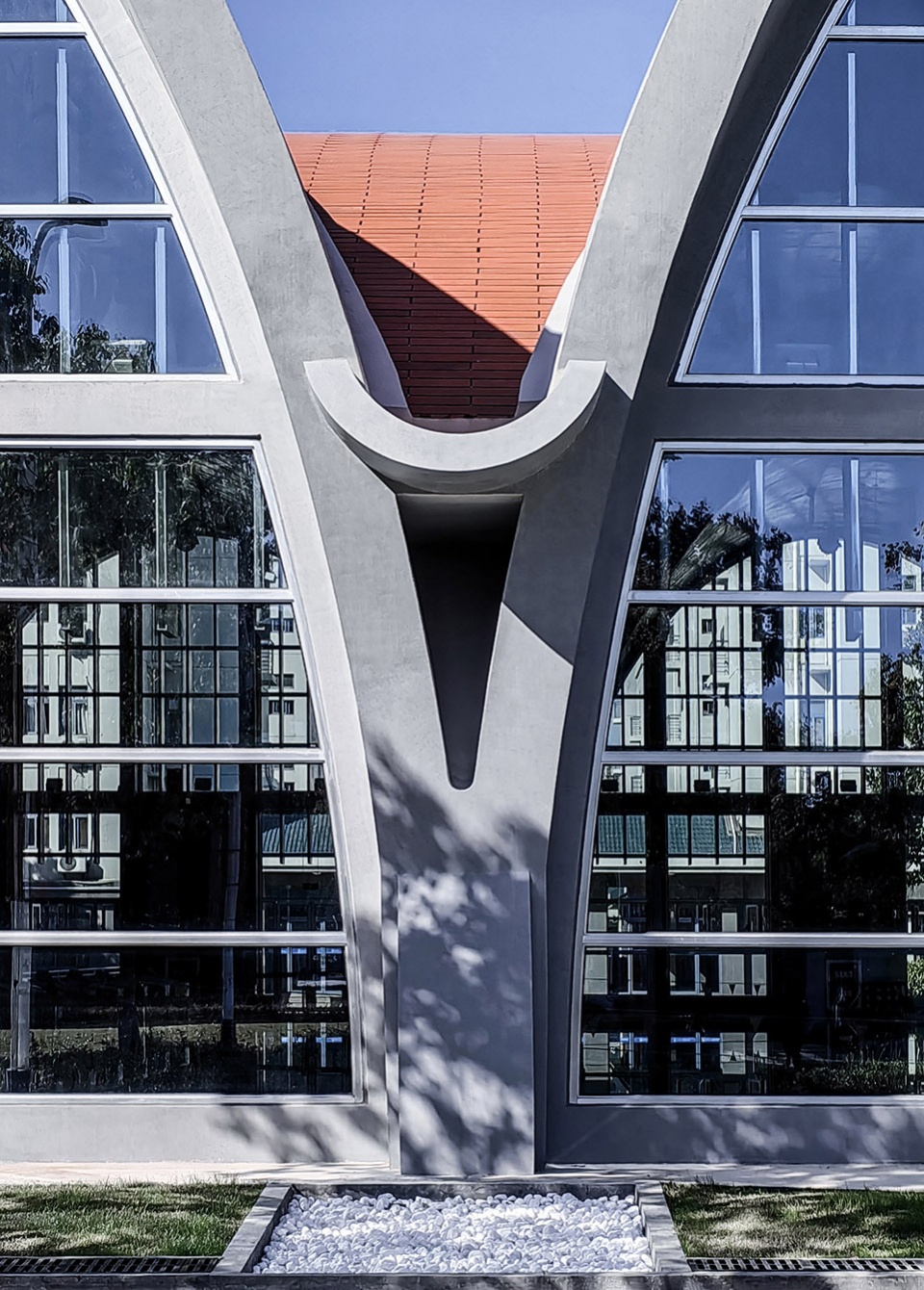 natatorium of southeast university by zhou qi studio architects and engineers associates of southeast university