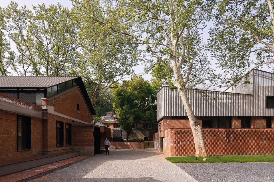 renovation of nanjing combat machinery factory by mix architecture