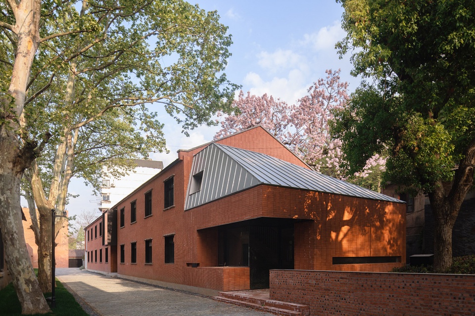 renovation of nanjing combat machinery factory by mix architecture