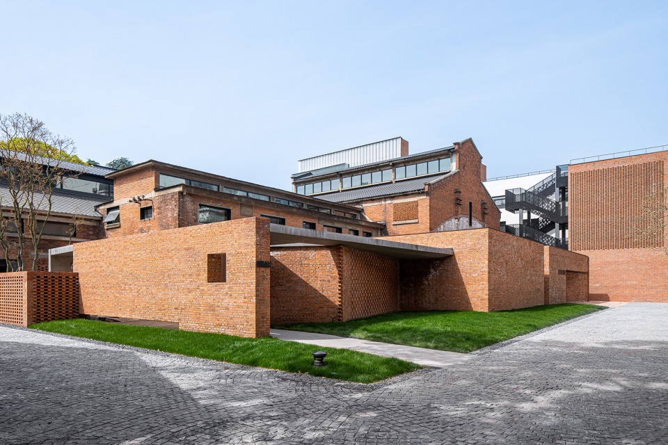 renovation of nanjing combat machinery factory by mix architecture