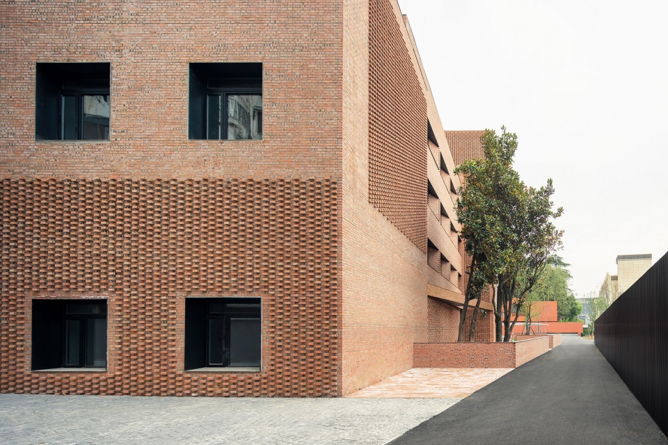 renovation of nanjing combat machinery factory by mix architecture