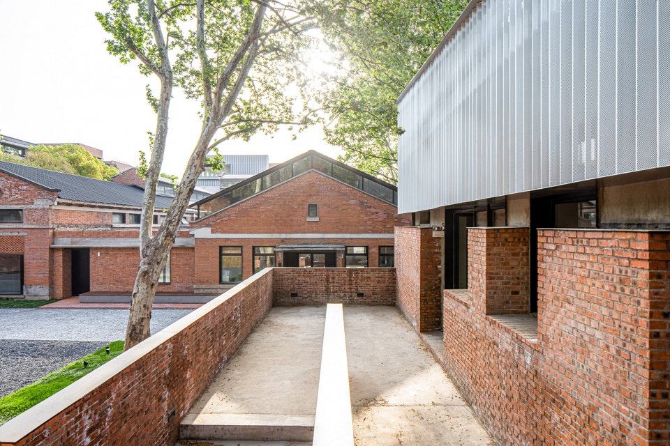renovation of nanjing combat machinery factory by mix architecture