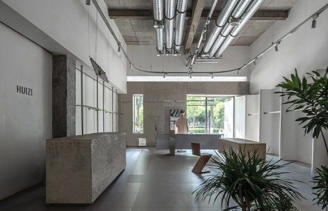 HUIZI女装买手店，湖北 / 本样建筑设计