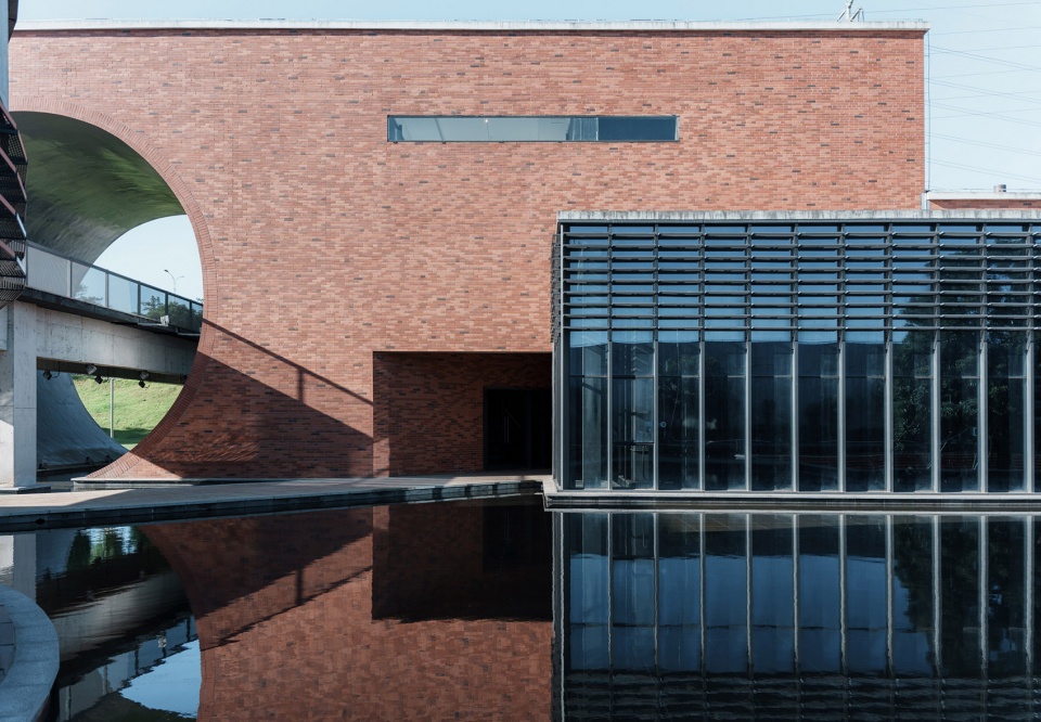 Expansion of Haikou Yanchunling Waste Leachate Treatment Station Phase II by Hangzhou Dakai Architectural Design Co