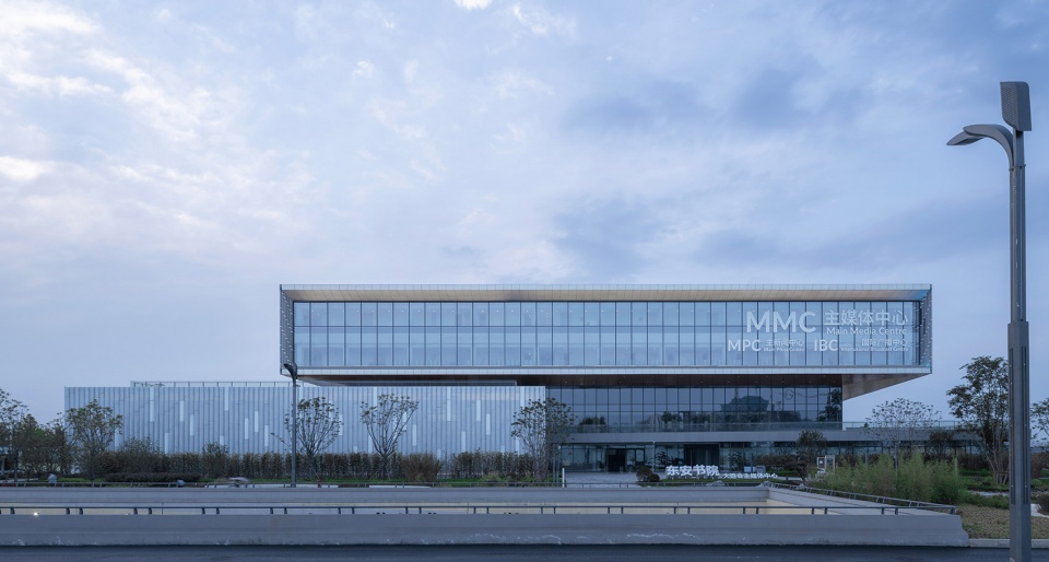 DongAn College Main Media Centre of FISU World University Games by China Southwest Architectural Design and Research Institute Corp Ltd