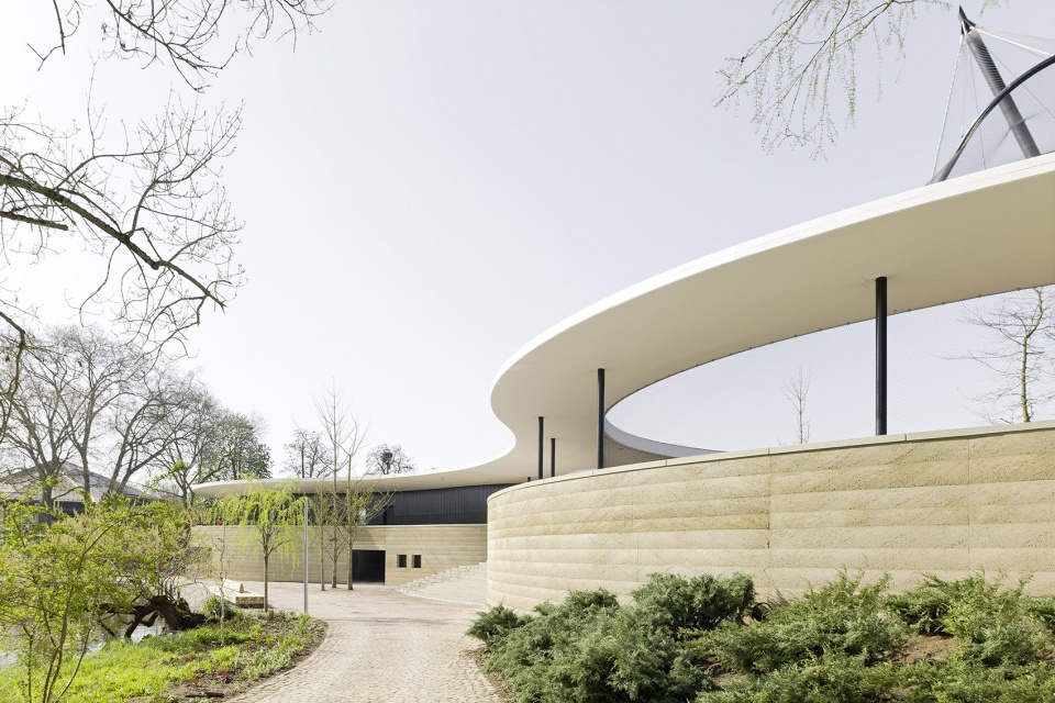 Green experience center in Luisenpark by Bez Kock Architekten BDA