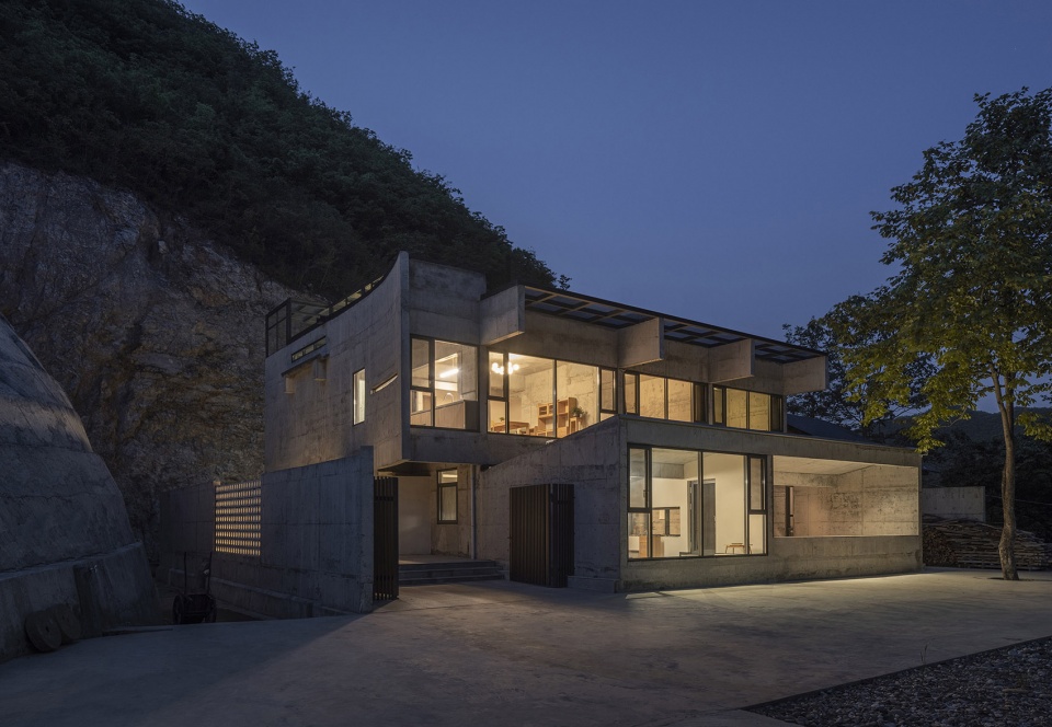cliff house by li wenxi architects