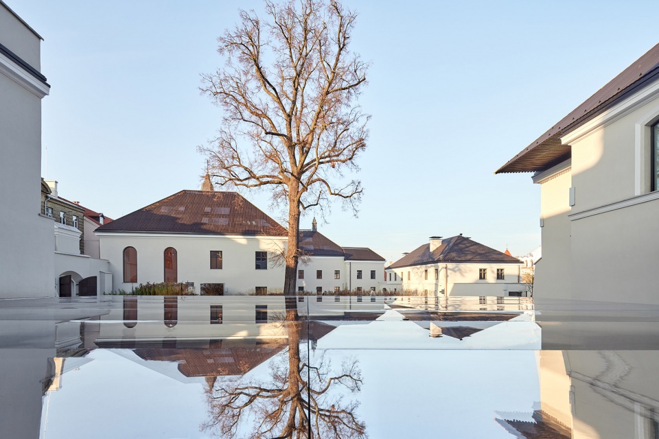 boksto skveras by studio seilern architects