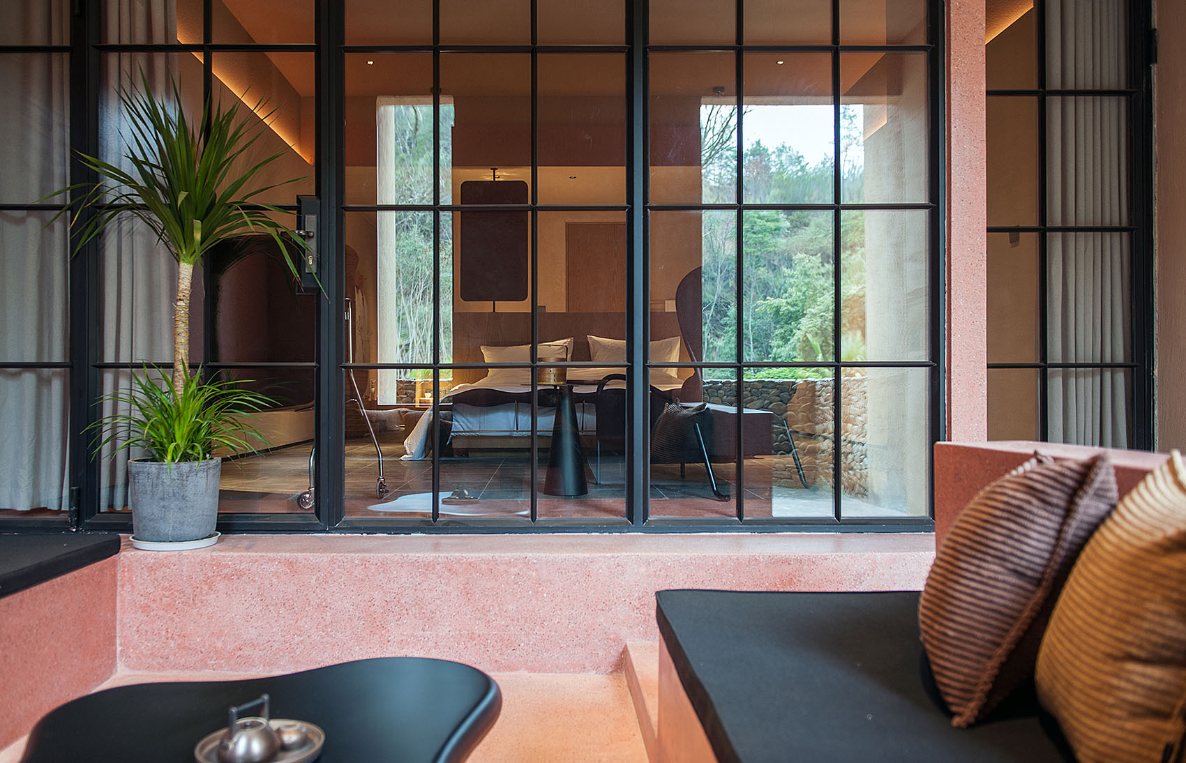 Cloud Retreat Hotel Long Nan Interior Design by Shanghai Cocoon Studio ...