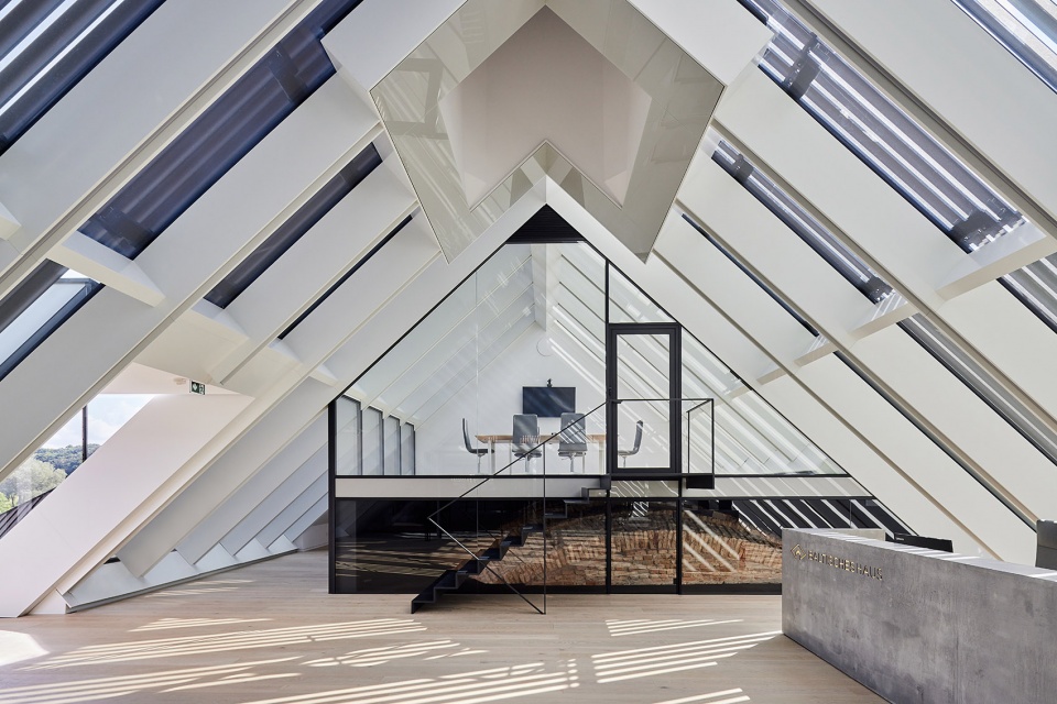 boksto skveras by studio seilern architects