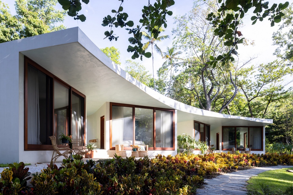 casa las olas by young projects