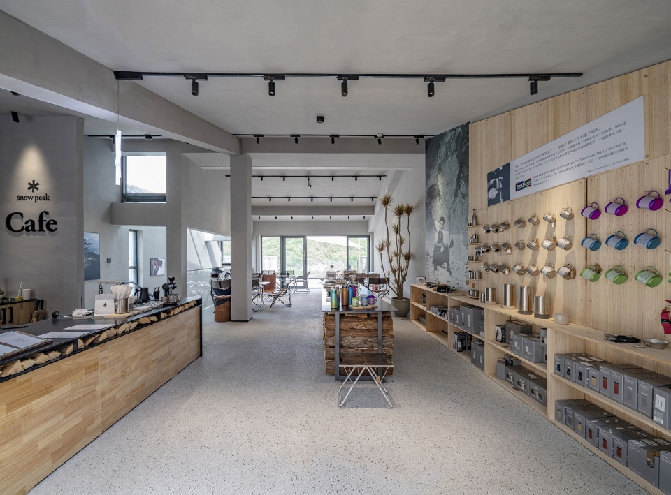 Snow Peak 紫旸山庄店 弘石设计