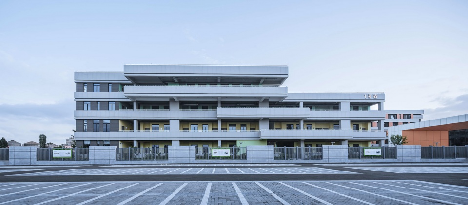youyi road primary school in rudong county nanjing yangtze river urban architectural design