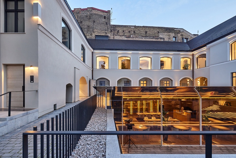 boksto skveras by studio seilern architects