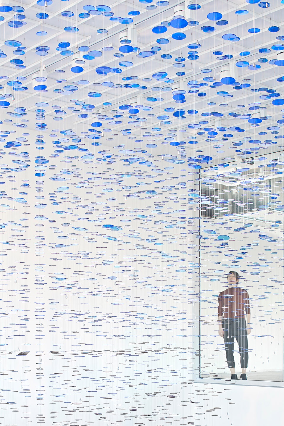 Binary Spectrum by Dubbeldam Architecture Design