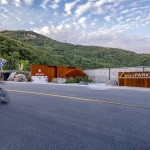 Snow Peak紫旸山庄店 & Snow Peak Cafe，北京 / 弘石设计