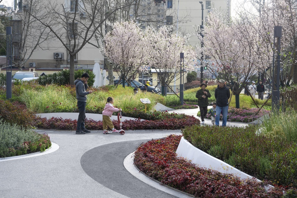 Shanghai Jingxin Pocket Park China by U Design Lab