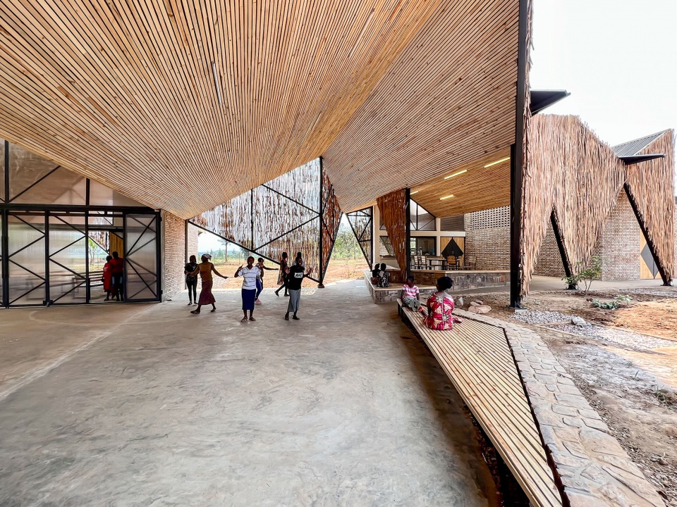 komera leadership center by be design
