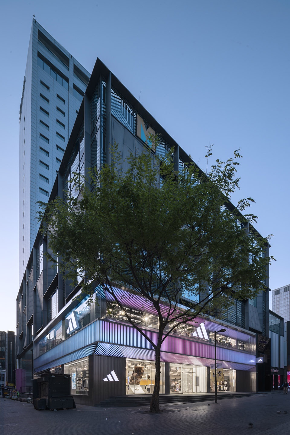 首尔adidas旗舰店 万社设计