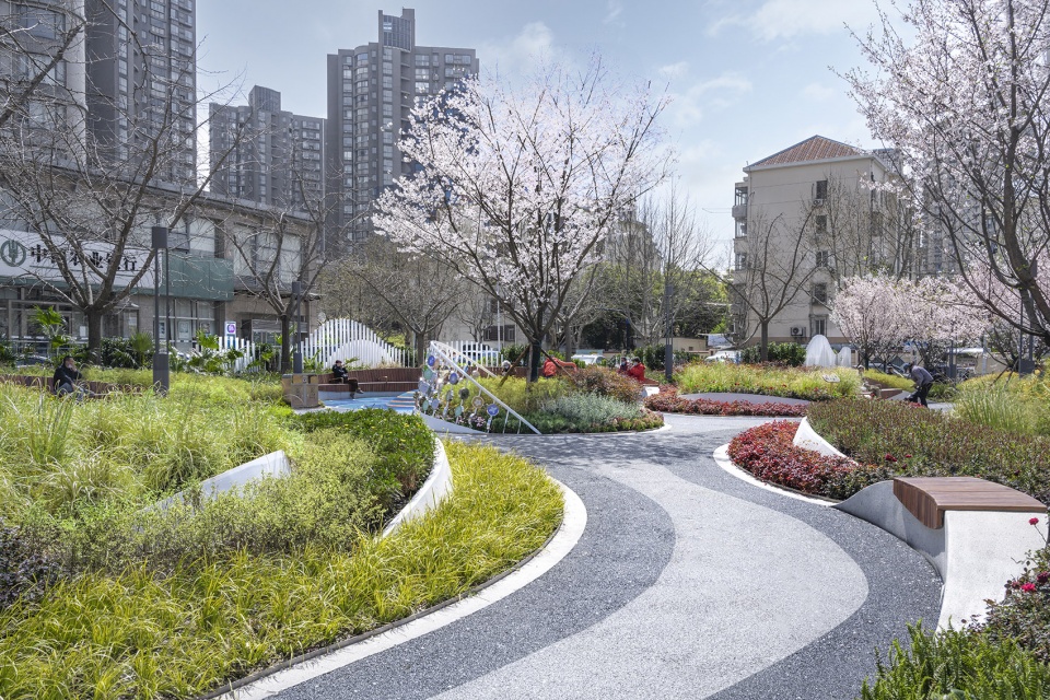 Shanghai Jingxin Pocket Park China by U Design Lab