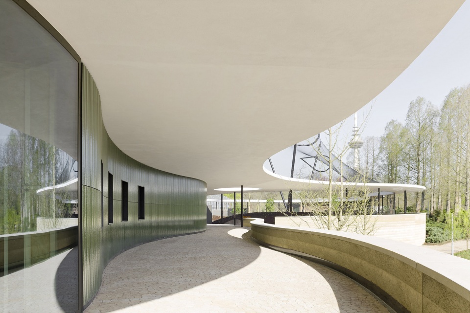 Green experience center in Luisenpark by Bez Kock Architekten BDA