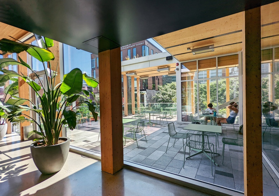 Esplanade Tranquille by Les architectes FABG