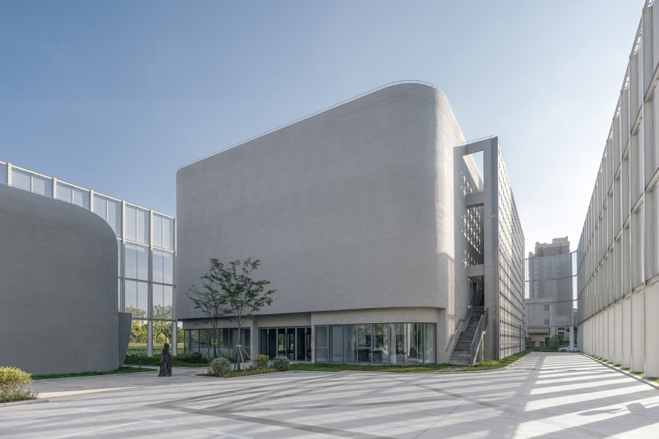 Fengxian Qi Jesus Church China by Wutopia Lab