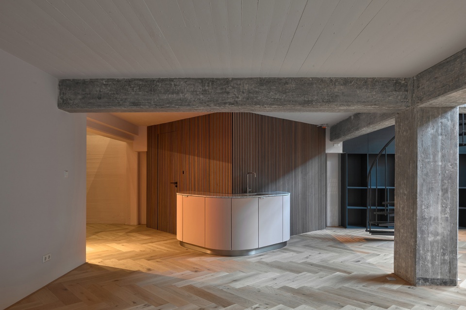 Garage Loft Delfshaven KUMIKI
