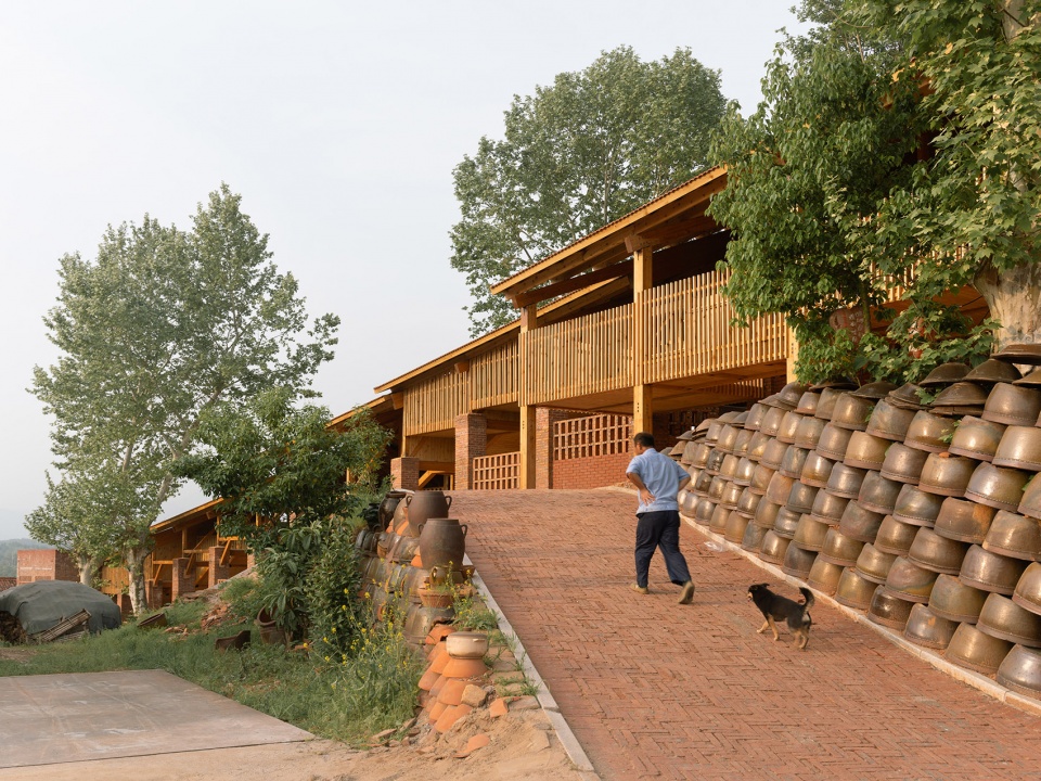 doumu dragon kiln and ich lounge in qianshan anhui by greyspace architects