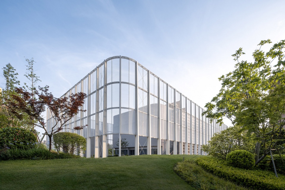 Fengxian Qi Jesus Church China by Wutopia Lab