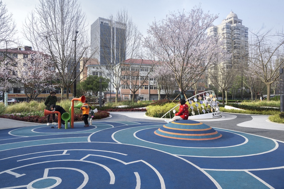 Shanghai Jingxin Pocket Park China by U Design Lab