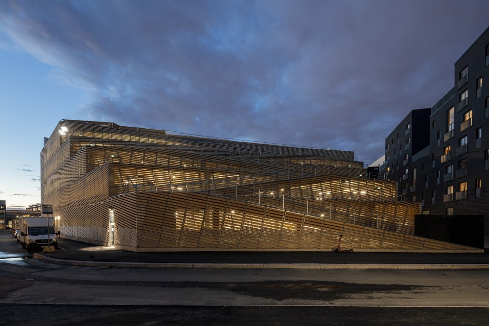 Saukonlaituri Parking Facility by ALA Architects