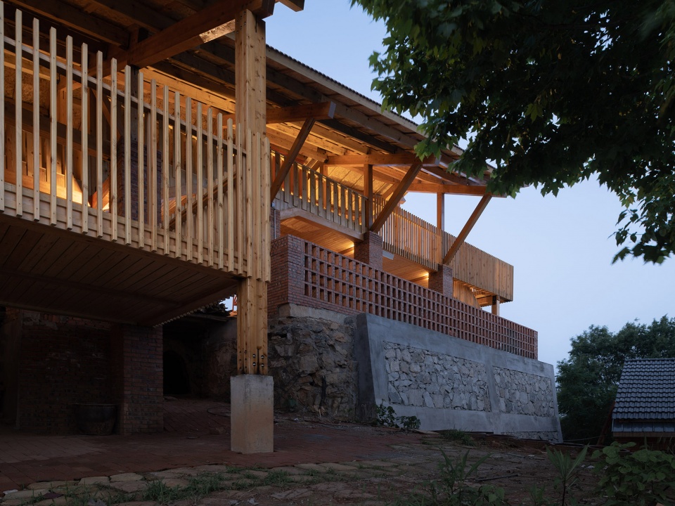doumu dragon kiln and ich lounge in qianshan anhui by greyspace architects