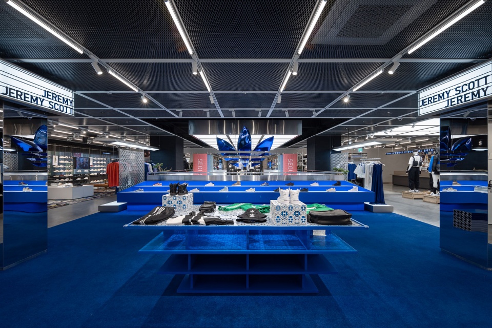 首尔adidas旗舰店 万社设计