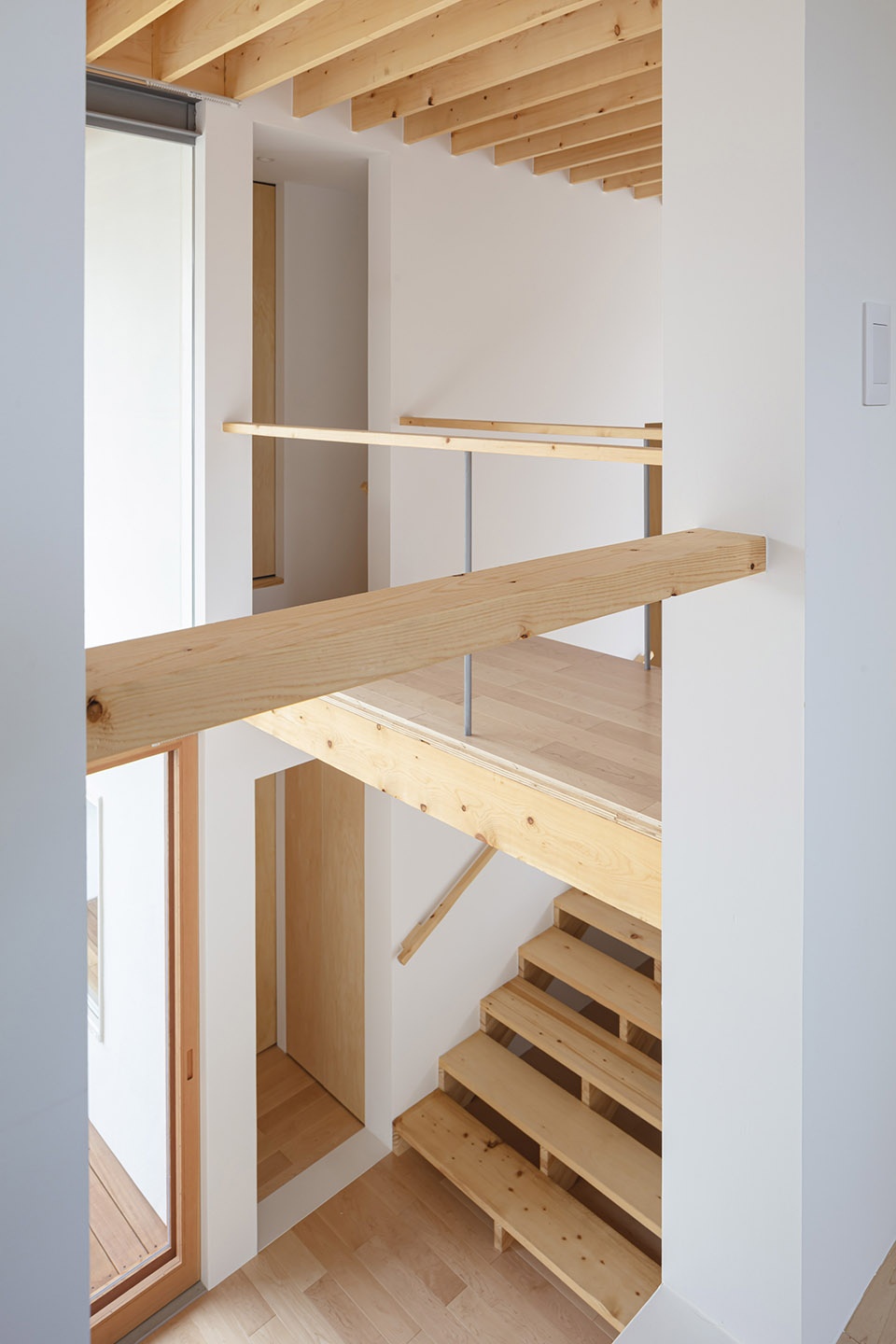 House with Hooked Multi ihrmk