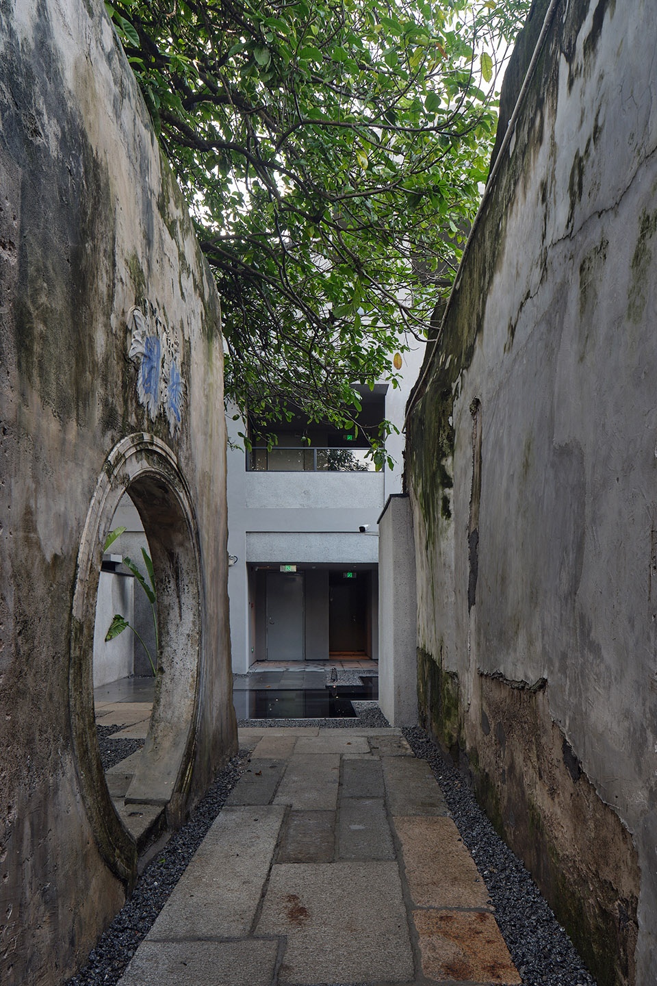 Chaozhou Youxiong Hotel China by Leeko Studio