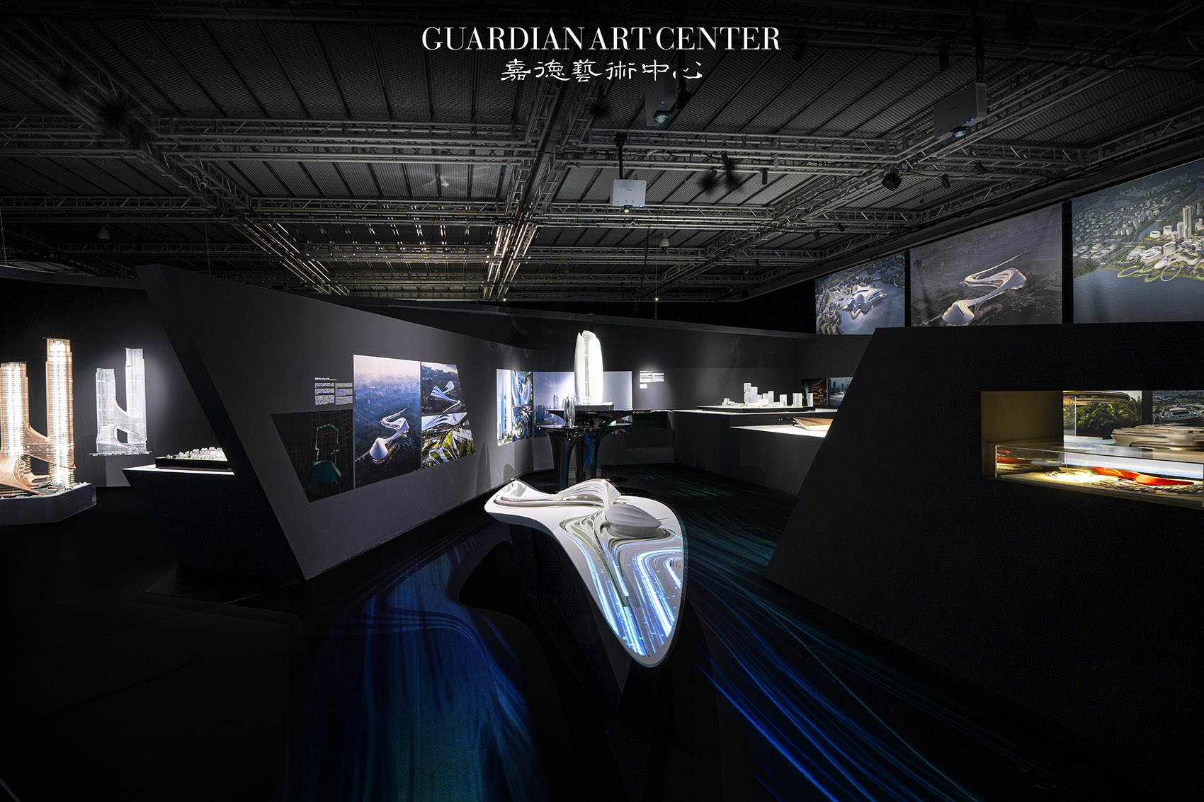 « Yves Klein Painter of Space » & 《THE NEW WORLD Zaha Hadid