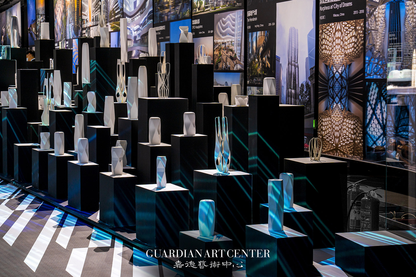 « Yves Klein Painter of Space » & 《THE NEW WORLD Zaha Hadid