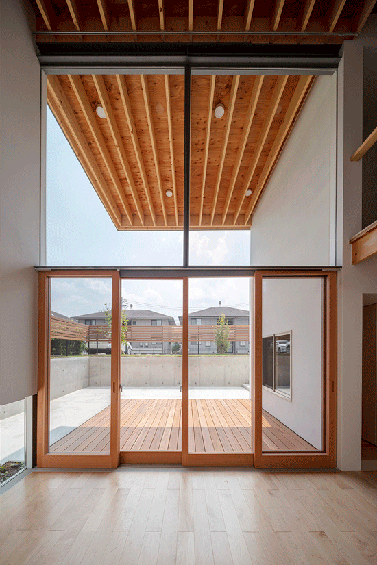 House with Hooked Multi ihrmk