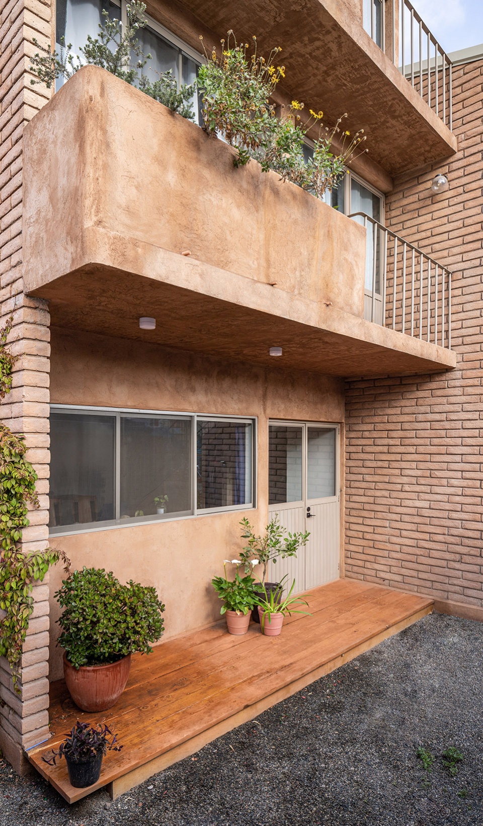 casa estudiantes brutal taller de arquitectura