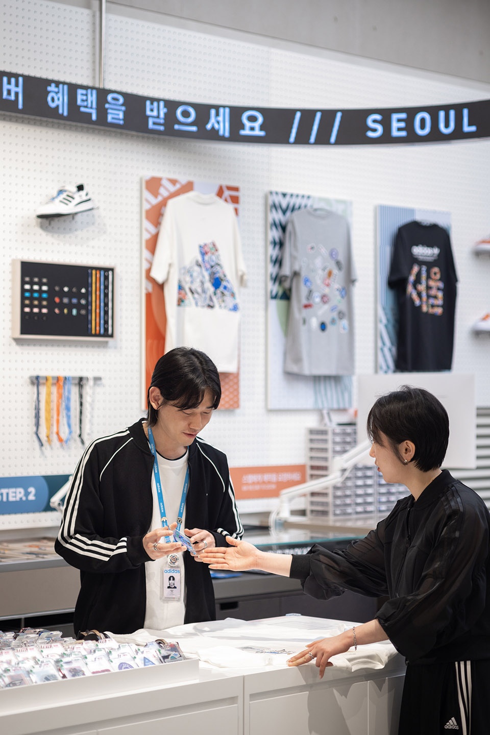 首尔adidas旗舰店 万社设计