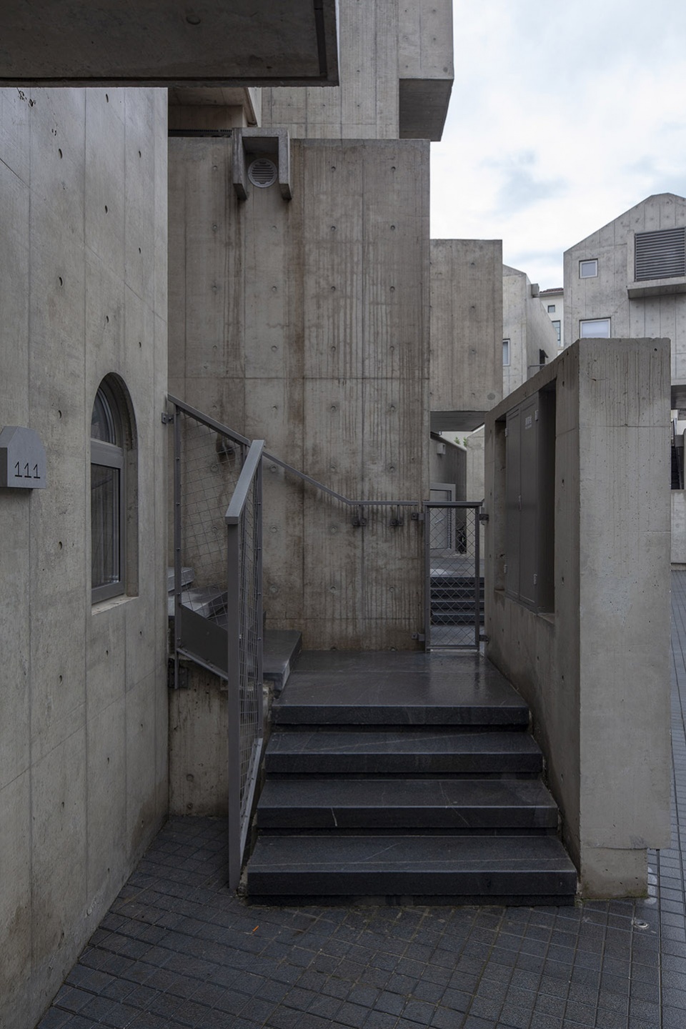 the kennels by atelier gom