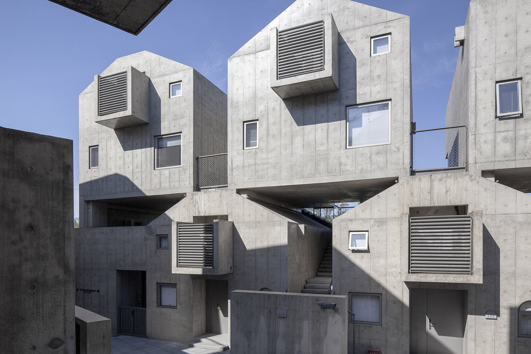 The Kennels by Atelier GOM 谷德设计网