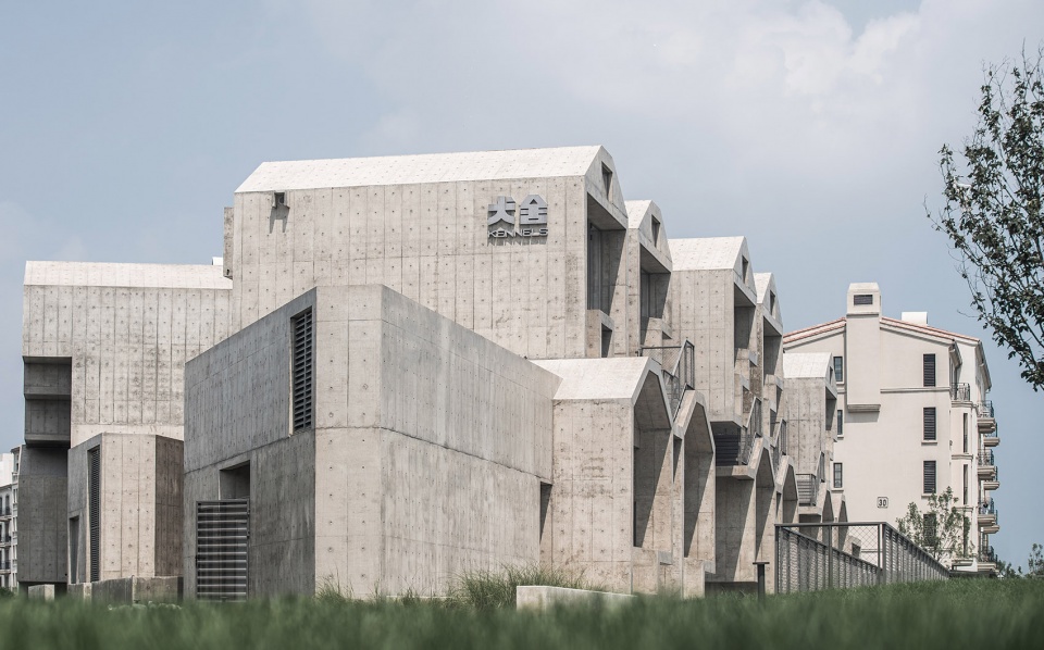 the kennels by atelier gom