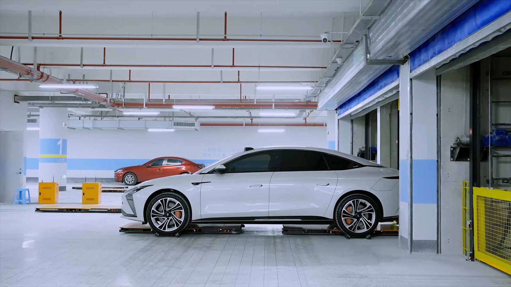 Auto Park Feature Future Car Park by Daniel Statham Studio - 谷德设计网