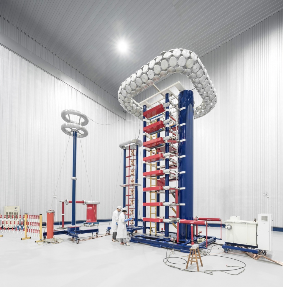 高压检测装置 ©李逸 zhejiang horizon instrument transformer future factory