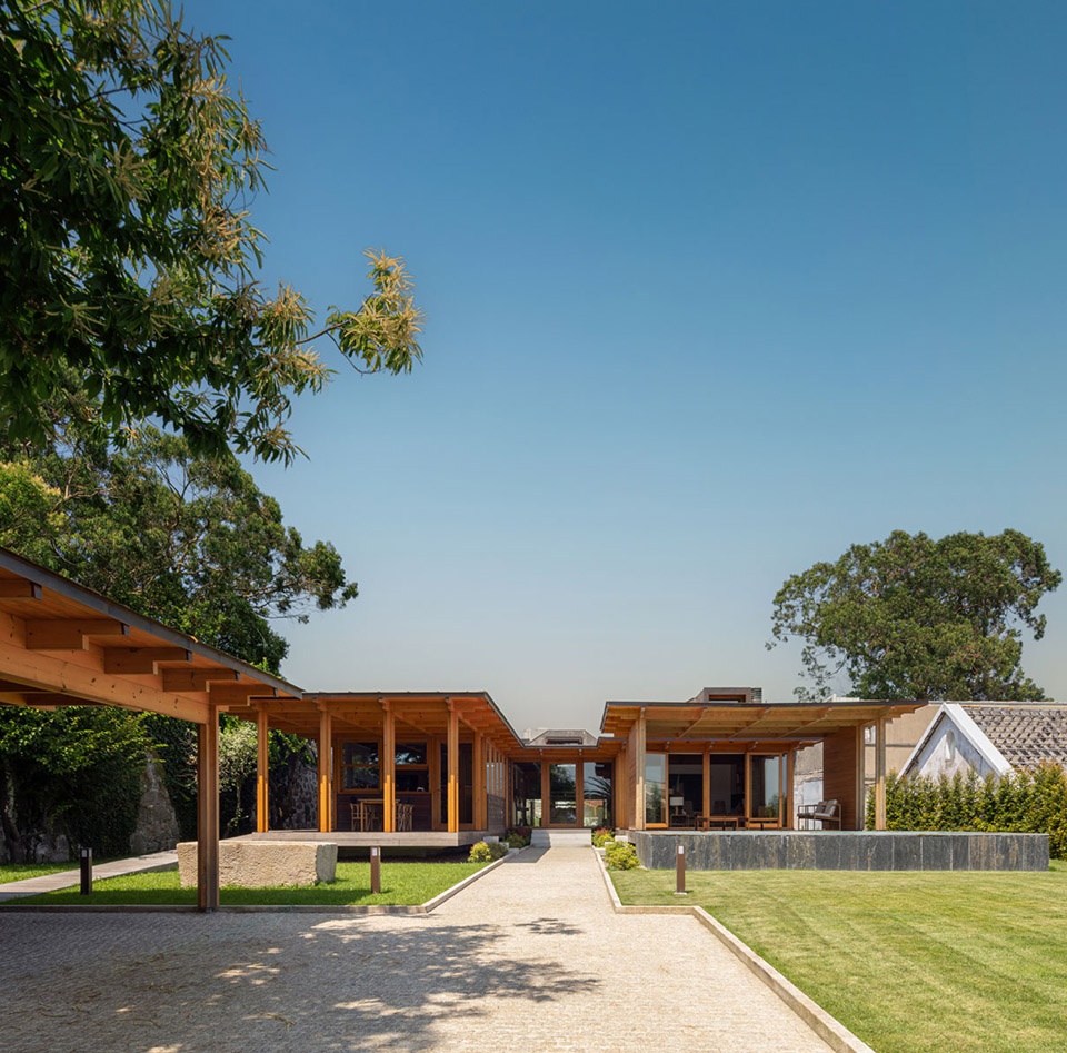 FONTINHA HOUSE by Carlos Castanheira