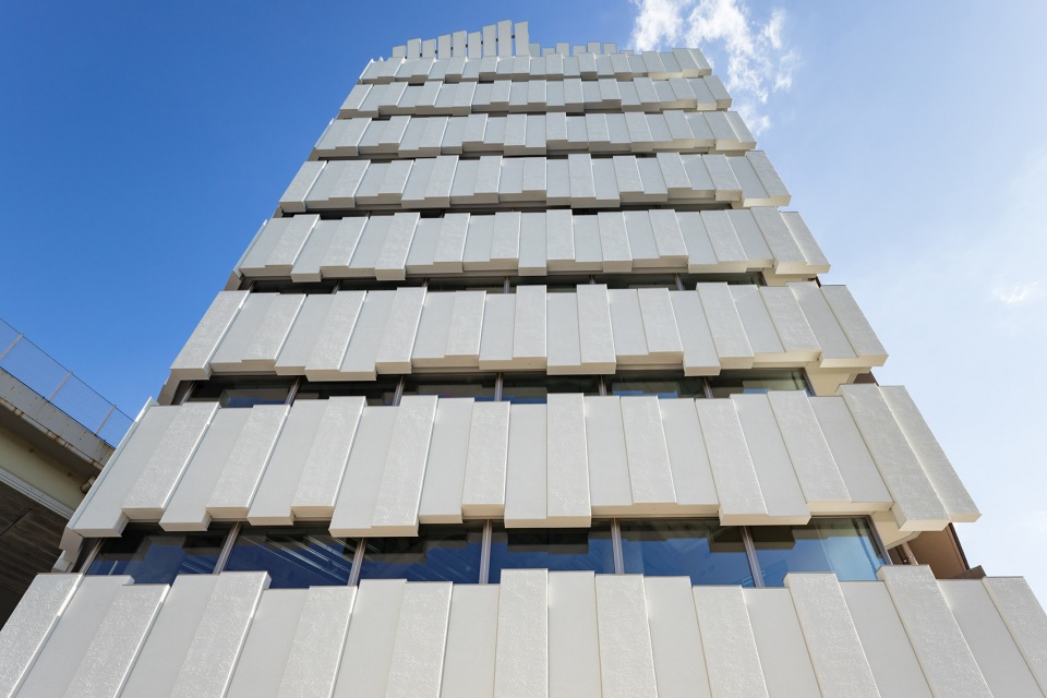 MAXPLAN AZABU 10 by Kengo Kuma and Associates