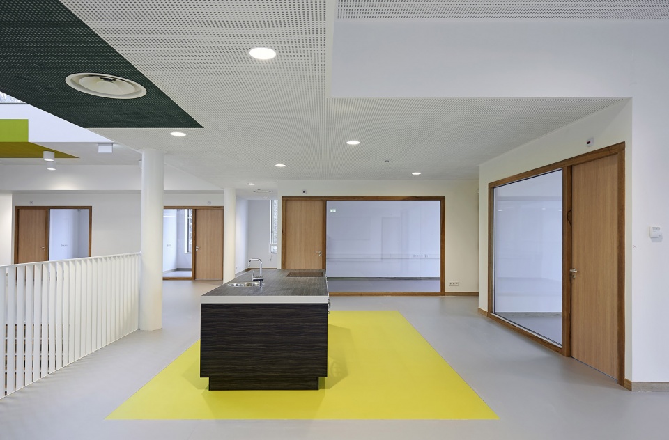 Zonnehof by Orange Architects